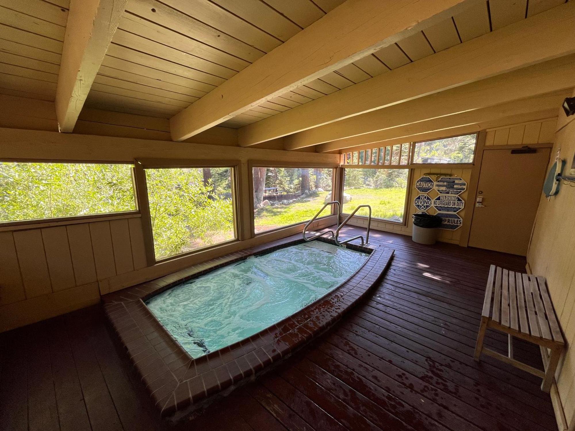 Tastefully Remodeled Condo At Mammoth Ski & Racquet Club, Hot Tub, Garage, 10 Min Walk To Ski Lifts 马姆莫斯湖 外观 照片