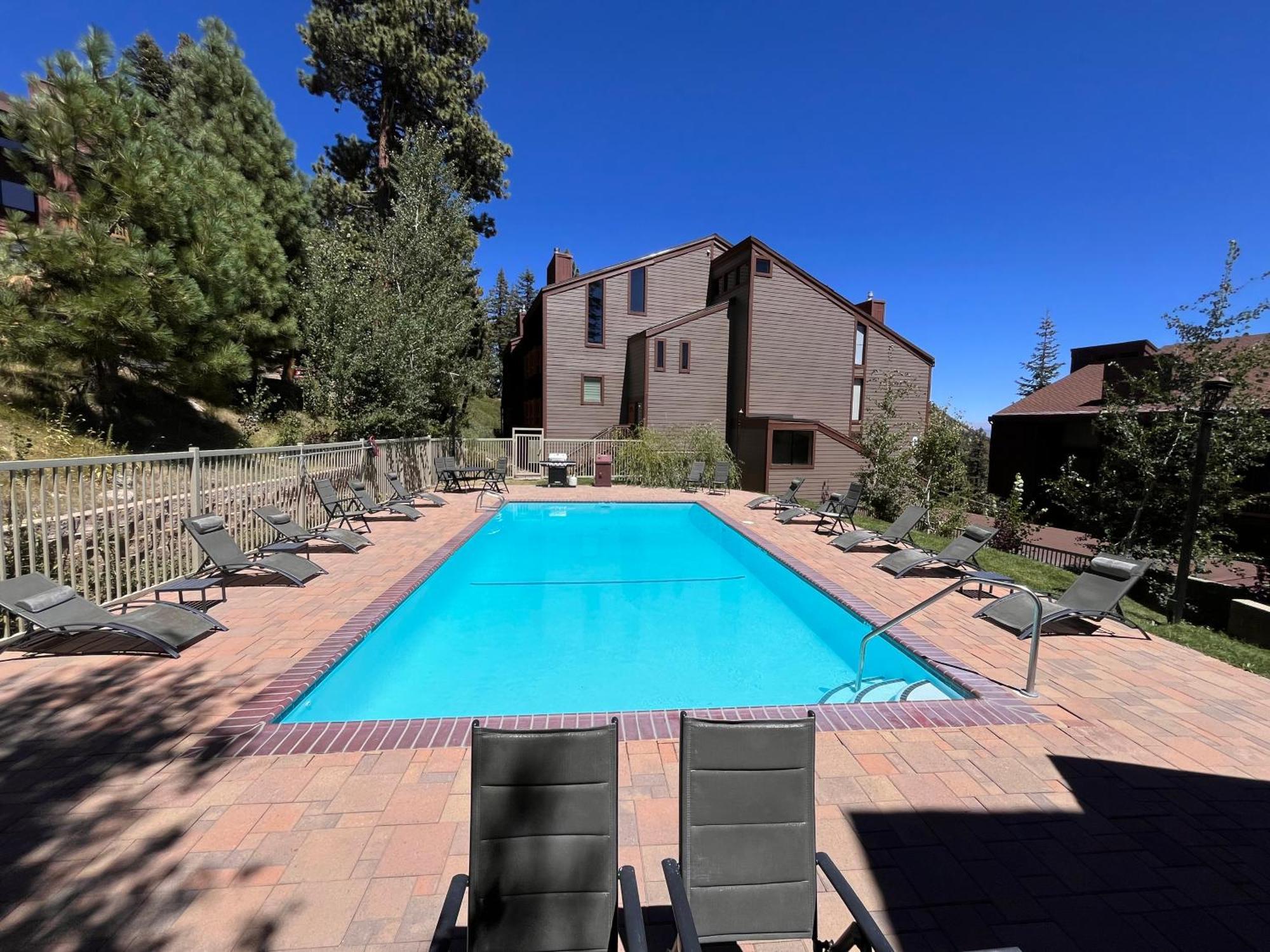 Tastefully Remodeled Condo At Mammoth Ski & Racquet Club, Hot Tub, Garage, 10 Min Walk To Ski Lifts 马姆莫斯湖 外观 照片