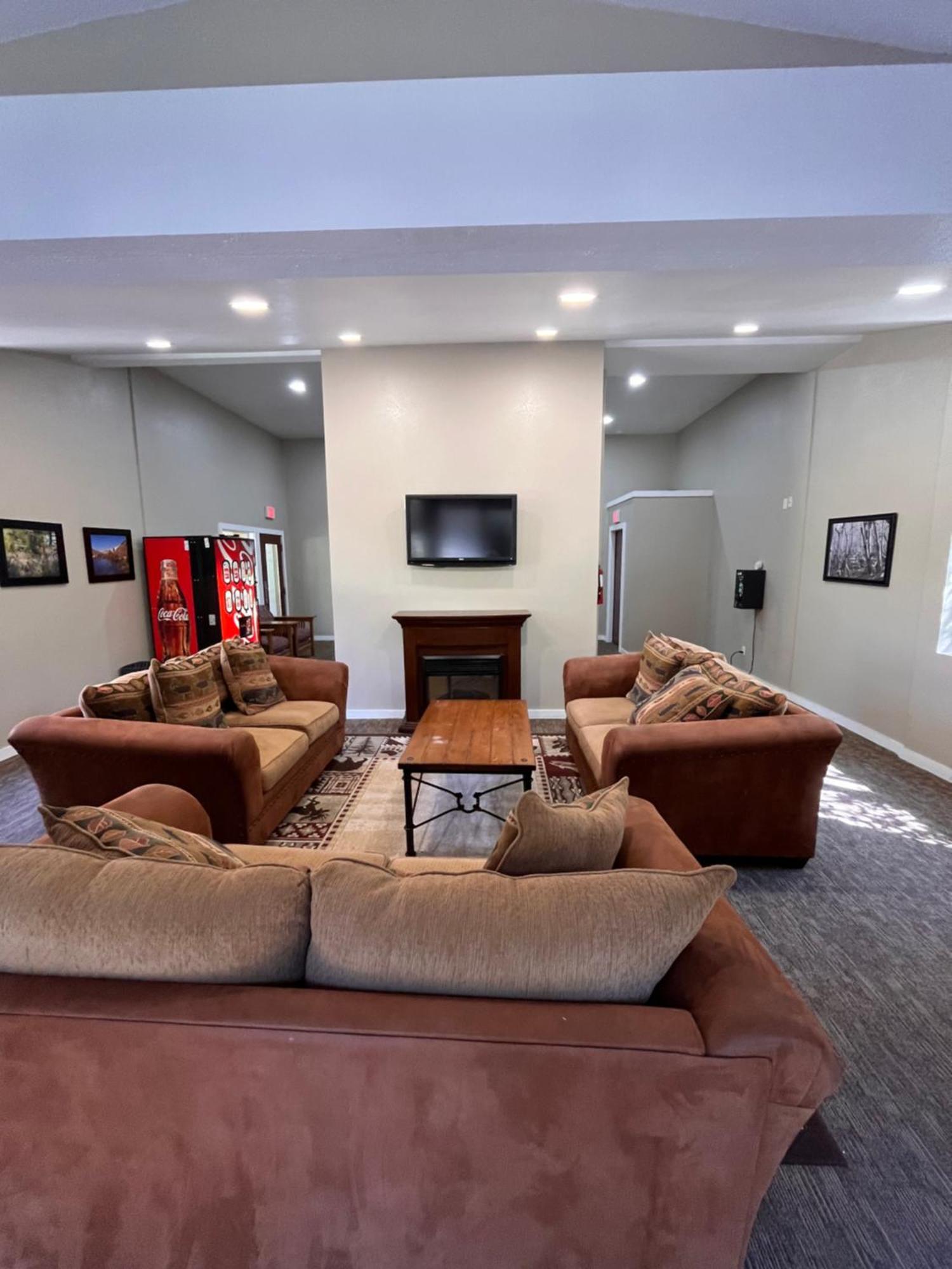 Tastefully Remodeled Condo At Mammoth Ski & Racquet Club, Hot Tub, Garage, 10 Min Walk To Ski Lifts 马姆莫斯湖 外观 照片