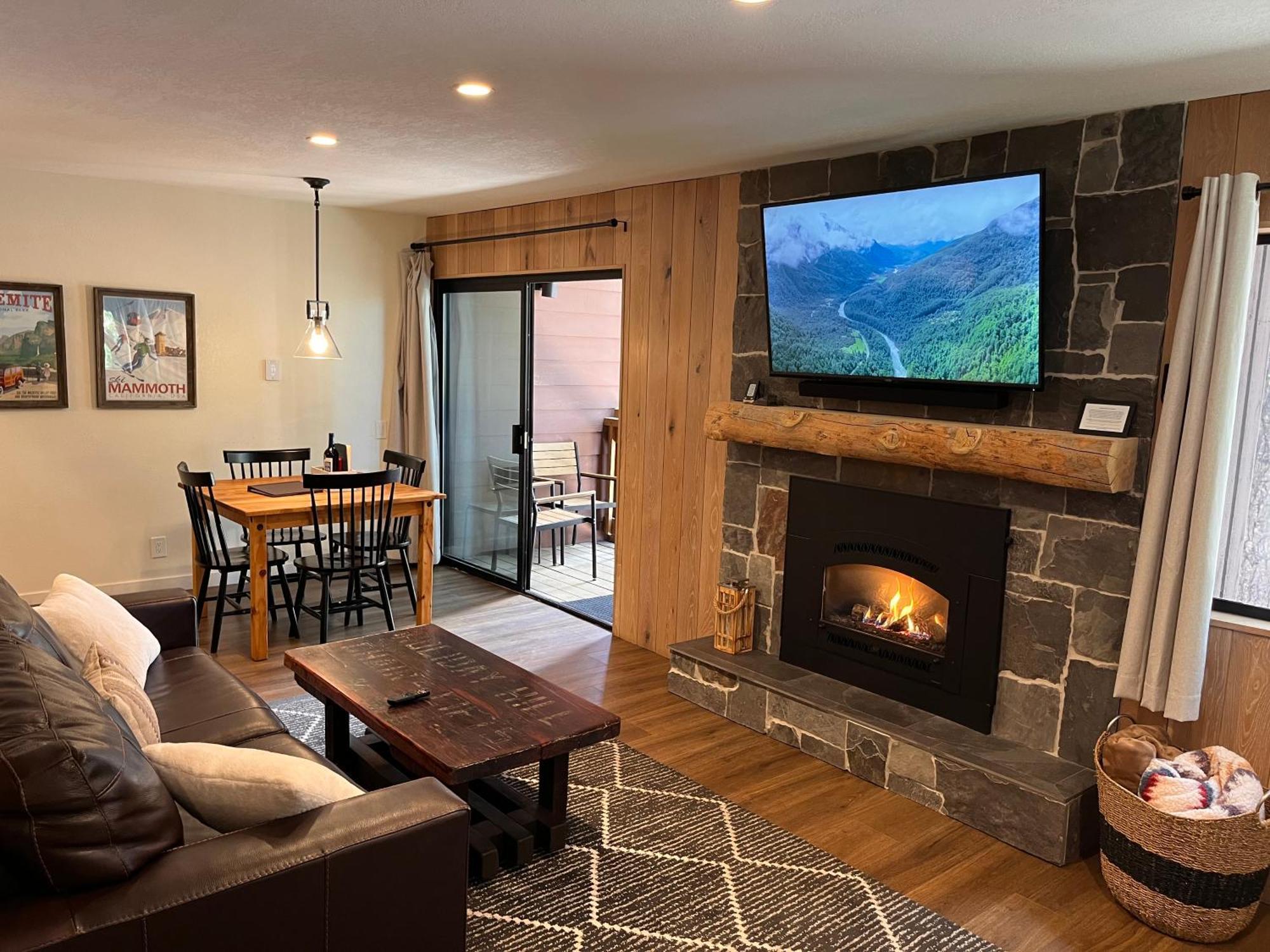 Tastefully Remodeled Condo At Mammoth Ski & Racquet Club, Hot Tub, Garage, 10 Min Walk To Ski Lifts 马姆莫斯湖 外观 照片