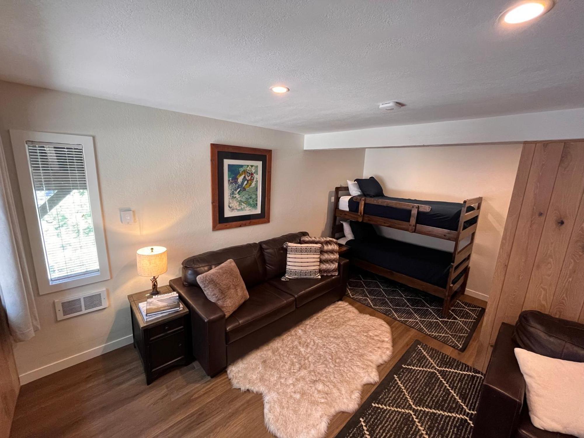 Tastefully Remodeled Condo At Mammoth Ski & Racquet Club, Hot Tub, Garage, 10 Min Walk To Ski Lifts 马姆莫斯湖 外观 照片