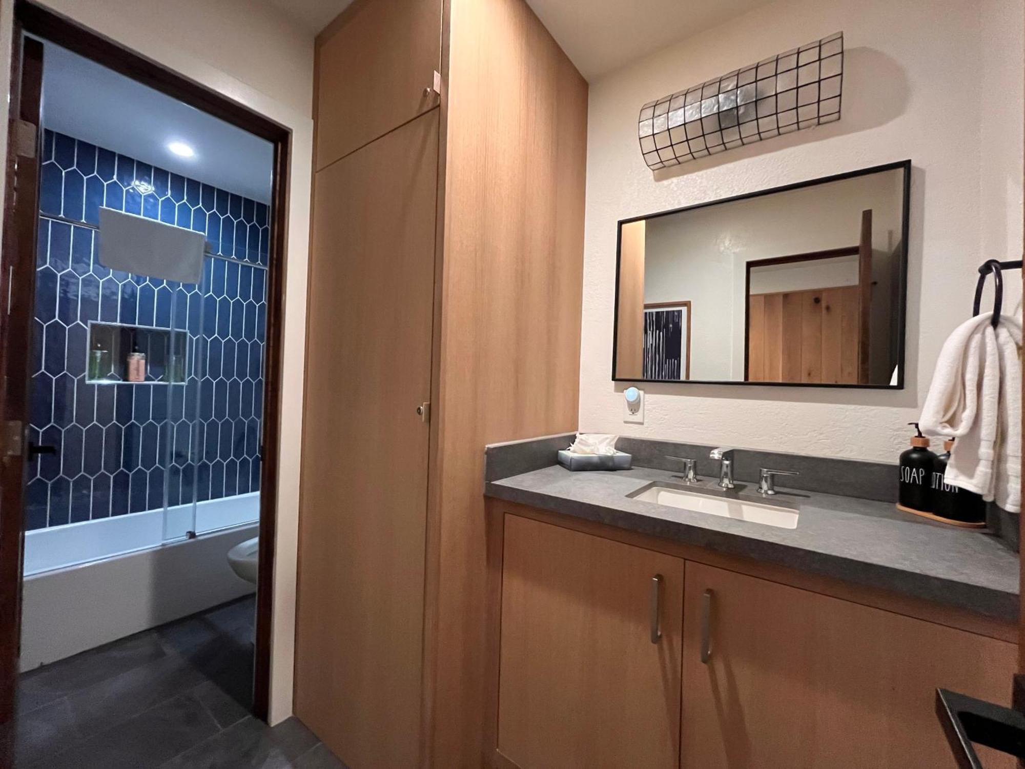 Tastefully Remodeled Condo At Mammoth Ski & Racquet Club, Hot Tub, Garage, 10 Min Walk To Ski Lifts 马姆莫斯湖 外观 照片