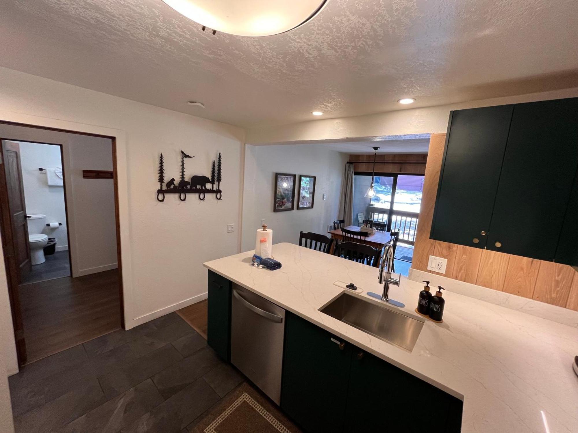 Tastefully Remodeled Condo At Mammoth Ski & Racquet Club, Hot Tub, Garage, 10 Min Walk To Ski Lifts 马姆莫斯湖 外观 照片