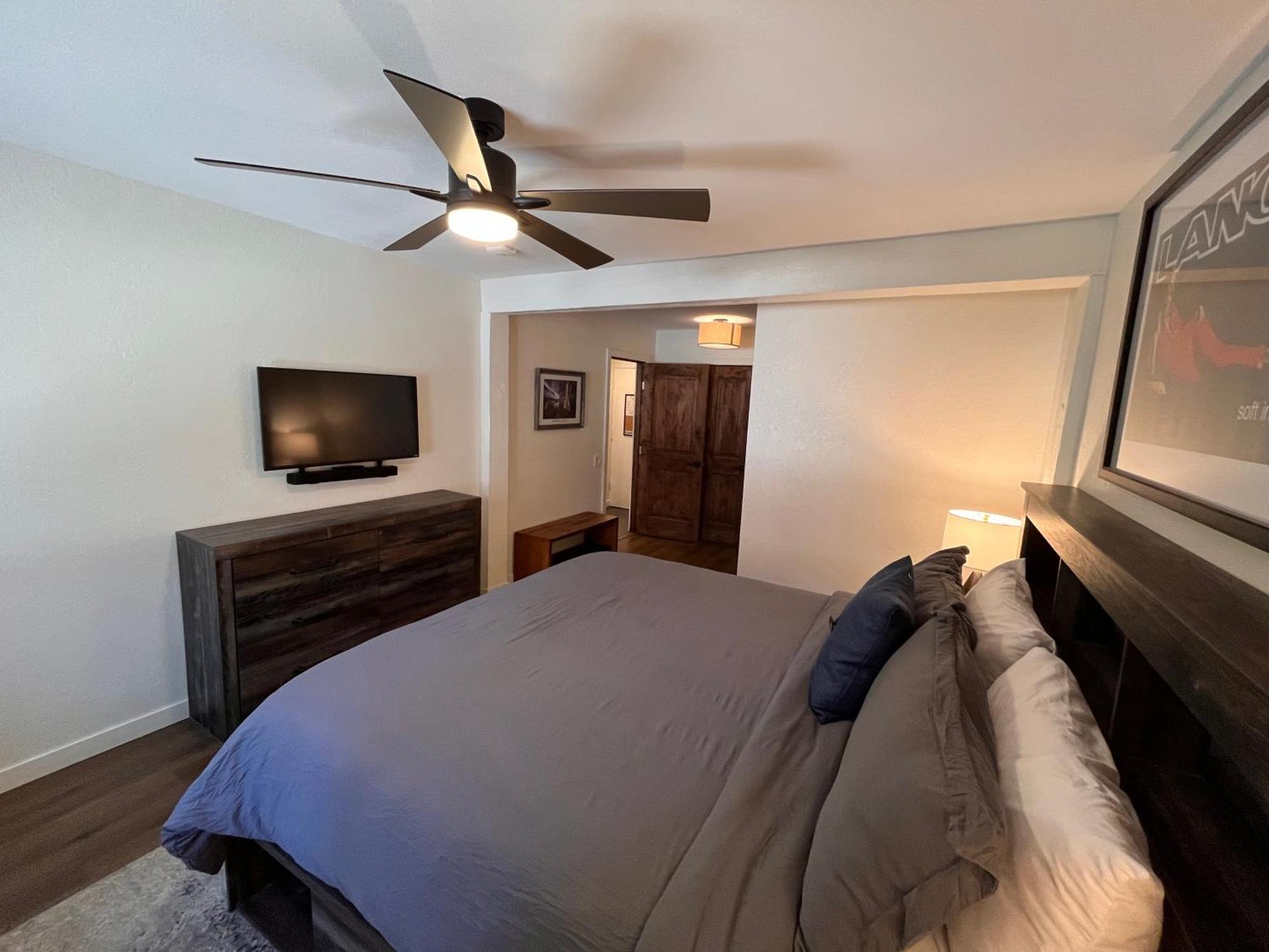 Tastefully Remodeled Condo At Mammoth Ski & Racquet Club, Hot Tub, Garage, 10 Min Walk To Ski Lifts 马姆莫斯湖 外观 照片