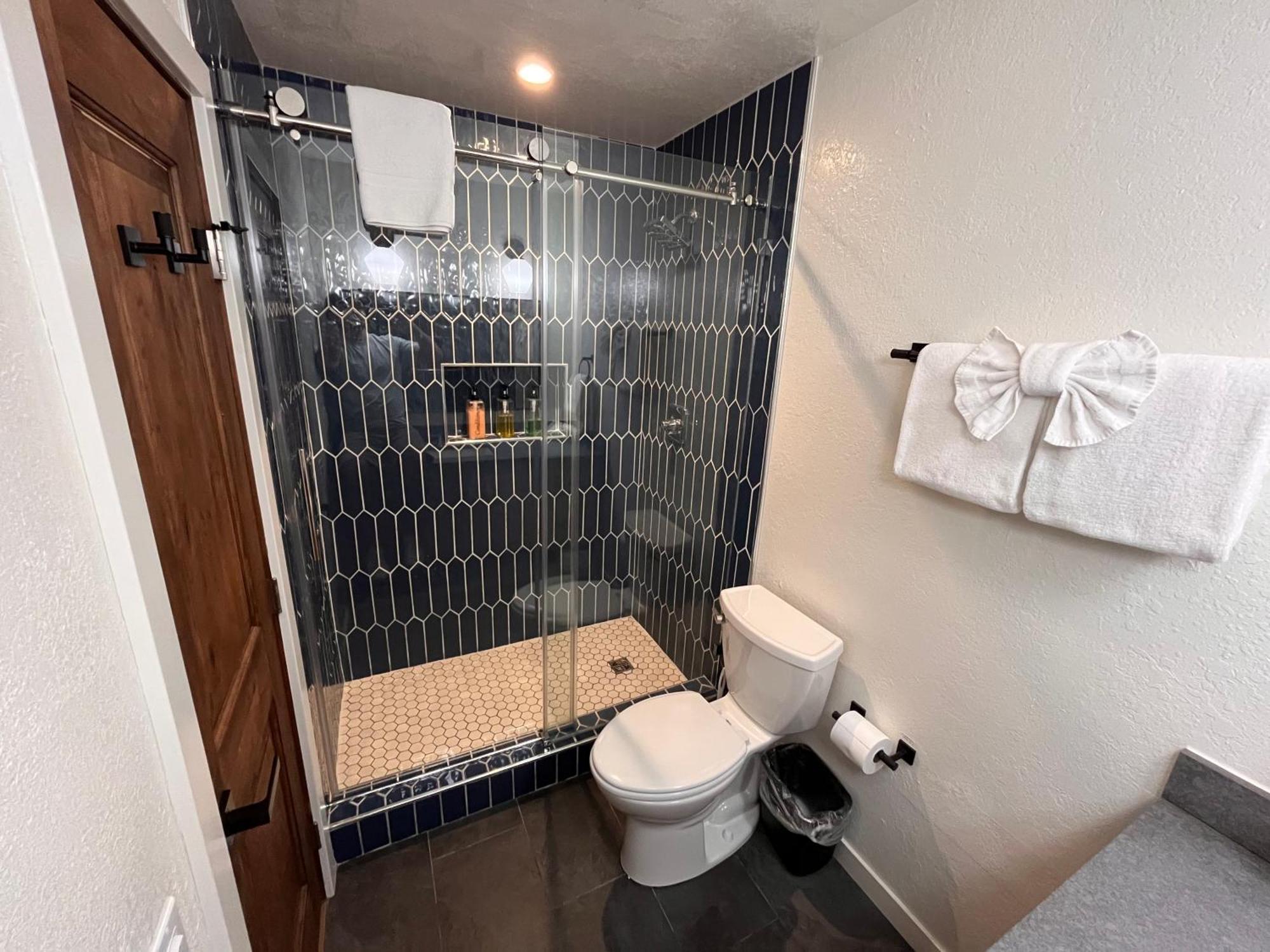 Tastefully Remodeled Condo At Mammoth Ski & Racquet Club, Hot Tub, Garage, 10 Min Walk To Ski Lifts 马姆莫斯湖 外观 照片